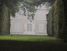 Château XVIe siècle/XVIIe siècle/XVIIIe siècle (familles de Ramezay, Le Juge, puis Fougeron,) et Parc de Villeprévost (Inscrits MH)
