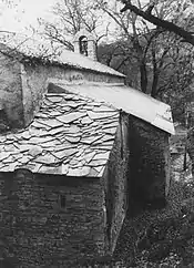 Toit en lauses à Notre-Dame de Lure