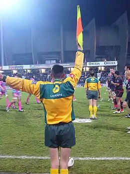 Arbitres de rugby à XV lors d'un match du Top 14.