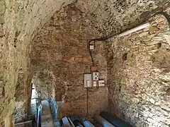 Vue vers le sud de la salle.