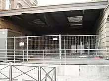 Photo montrant le débouché du futur tunnel du tram-train, qui devait passer sous la gare.