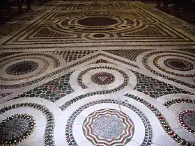 Pavement cosmatesque, basilique San Crisogono in Trastevere, Rome, XIIe siècle.