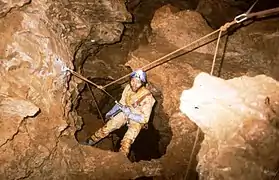 Puits dans le T10 (Torca de la Laureola).