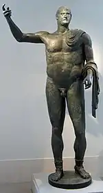 Statue de l'empereur Trébonien Galle (r.251-253). Bronze, H. 2,40 m. Metropolitan Museum of Art