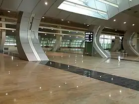 Intérieur du terminal 3.