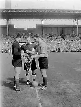 Image illustrative de l’article Turgay Şeren