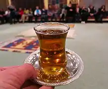 Verre de thé typique de la Turquie