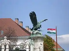 Le Turul est l'oiseau imaginaire du mythe fondateur des Magyars.