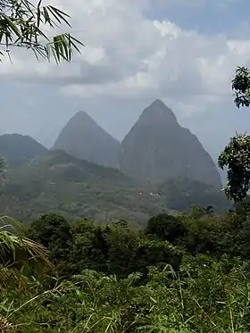 Vue de Gros Piton et Petit Piton.