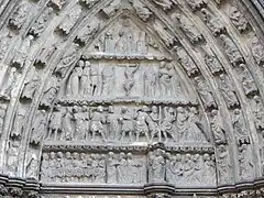 Tympan du portail nord,racontant la Passion du Christ.