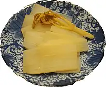 Ohitashi (bouilli) de Udo de Tokyo