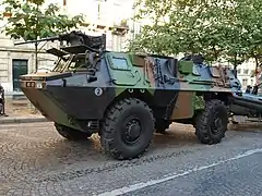 Véhicule de l'avant blindé.