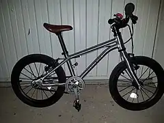 Cadre aluminium pour vélo enfant.