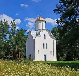 Église de la Nativité-de-la-Vierge de l'ermitage de Peryn.