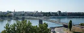 Le pont vu depuis la forteresse sur la rive gauche de Novi Sad.