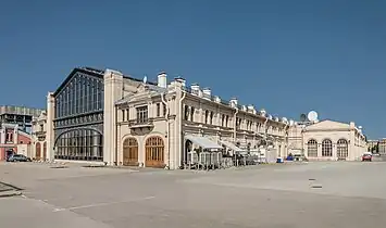 Vue depuis les anciennes voies, en 2012.