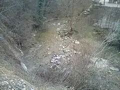 Vue de la Vence en amont du pont de Quaix.