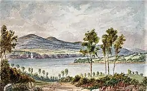 Vue depuis le nouveau fort de la pointe Lévy, avec l'Île d'Orléans et les chutes Montmorency à l'arrière-plan