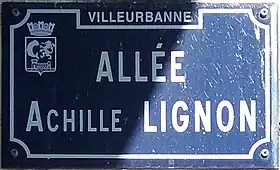 Voir la plaque.