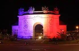 Porte du Pont illuminée pour le Centenaire 14-18.