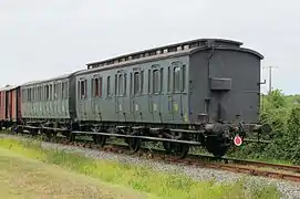 Les voitures C7 tf 15062 et B2C4 5231 en ligne vers Breuillet.