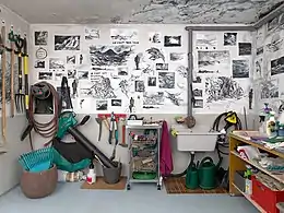 Dessins sur les murs de la maison.