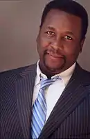Wendell Pierce interprète James Greer.