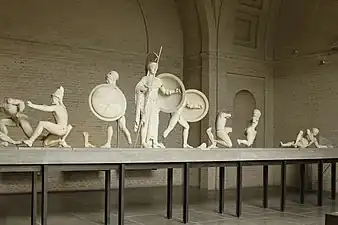 Statues du décor du fronton ouest du temple d'Aphaïa à Égine, début Ve siècle av. J.-C. Glyptothèque de Munich.