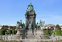 Das Denkmal der Maria Theresia