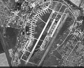 Vue aérienne de la base en avril 1972.