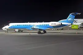 Un Embraer ERJ-145 de WindRose toujours aux couleurs de son ancienne détentrice Dniproavia.