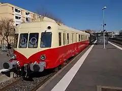 Autorail X 2403 en gare de Toulouse-Saint-Cyprien-Arènes le 25 février 2009.