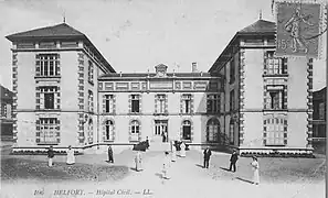 Ancien bâtiment administratif.