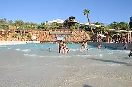 Piscine à vagues.