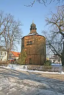 Clocher octogonal en bois datant du XVIe siècle.