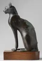 Statue de la déesse Bastet. XXVe - XXXIes dynasties égyptiennes. Bronze, H. 30 cm. Musée égyptologique de Turin